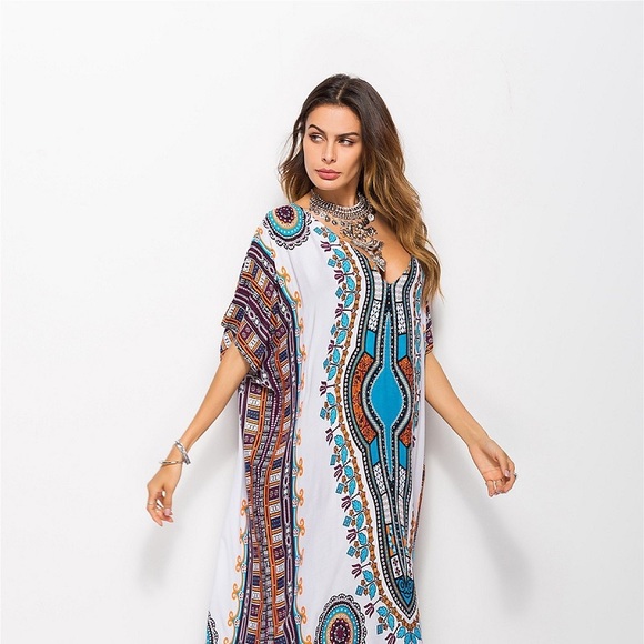 Geometric Print Caftan, One Size, Choose Black or White NWT - Picture 3 of 9